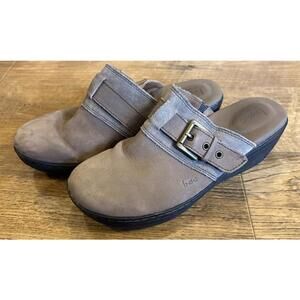 BOC Born Women's Sz 8 Brown Leather Slip On Clogs 2" Wedge Mules Y2K  Buckle